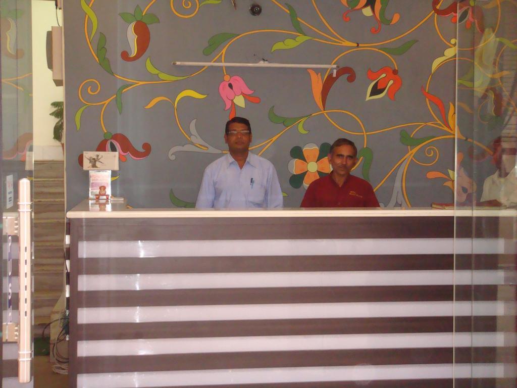 Golden Deluxe Hotel 2*