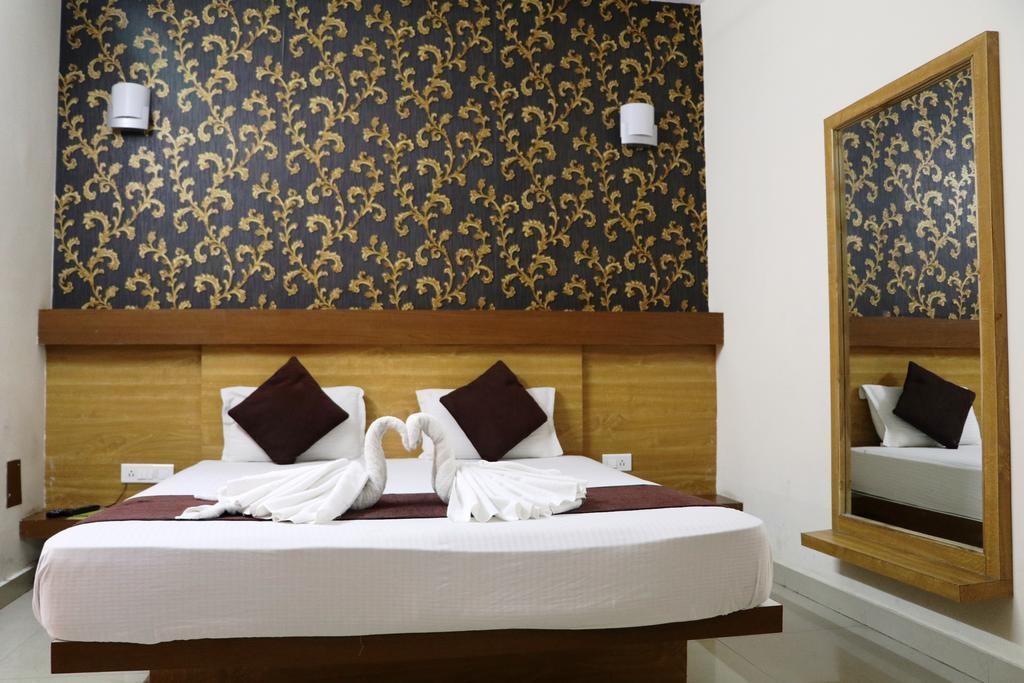 Vaishnavi Hotel