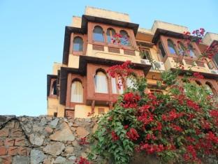 Hotel Adhbhut