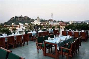 Emerald Garden Club Ltd. 3* Jaipur