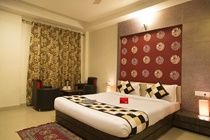 Hotel Oyo Bani Park Bhrigu Marg 3*