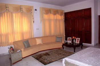 Hotel Gitanjali By Expand 3*