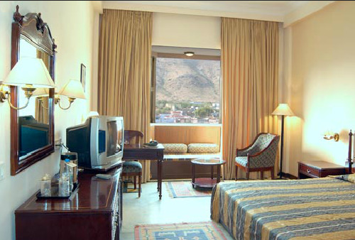 Kk Royal & Convention Centre Hotel