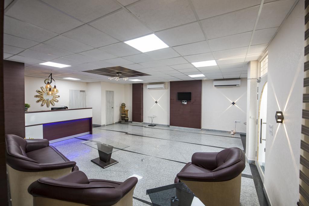 Guest house K G Residency Airport