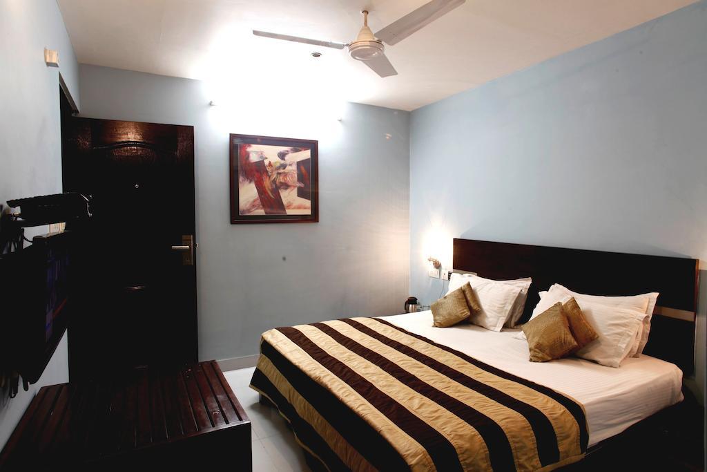 Jypore Saffron Acacia Hotel
