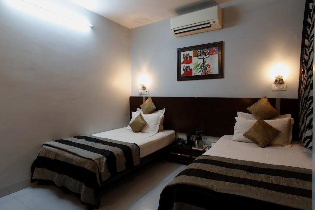 Jypore Saffron Acacia 3*
