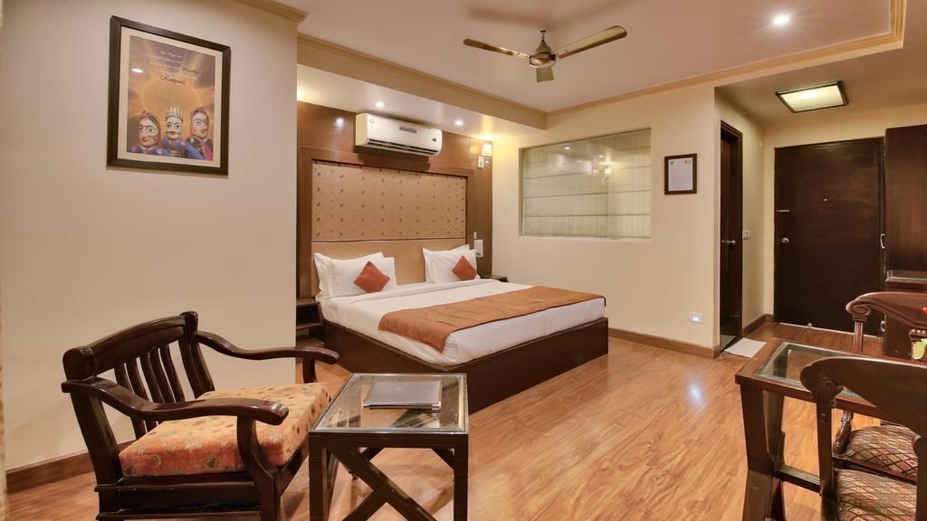 Milestone 251 Hotel Jaipur