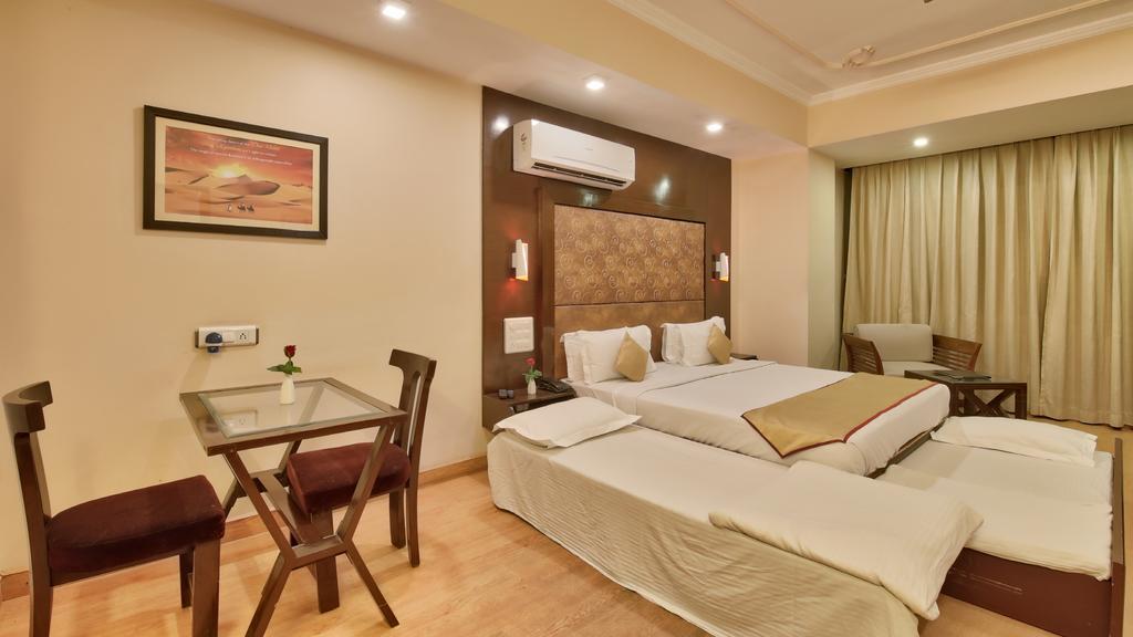 Milestone 251 Hotel Jaipur