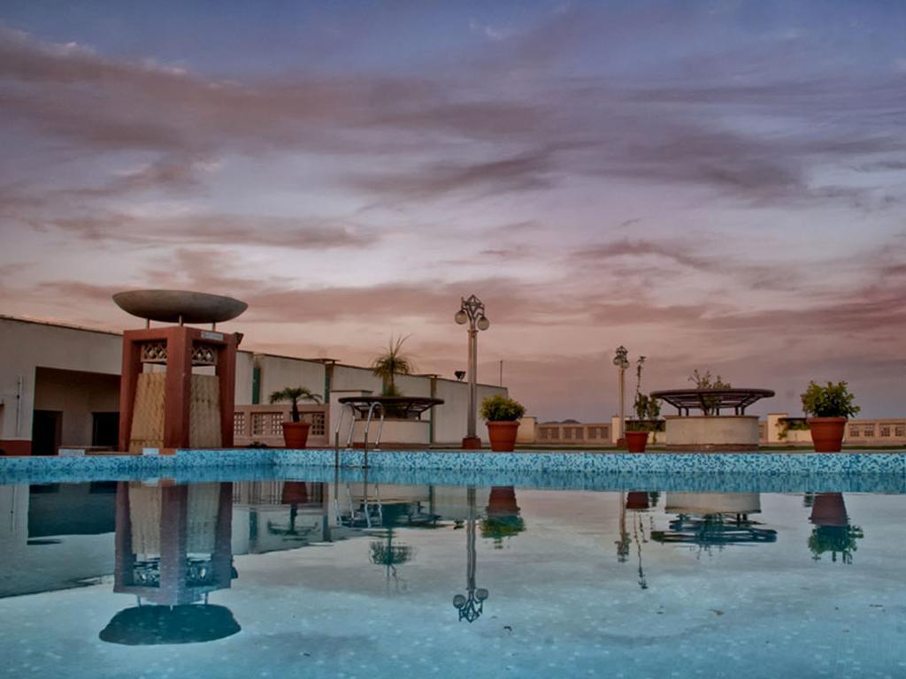 Clarion Bella Casa At Airport 4*