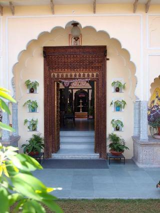 Khandwa Haveli Hotel 3*