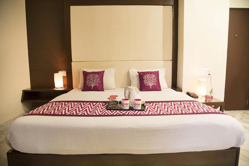 Oyo 1322 Galaxy Hotel
