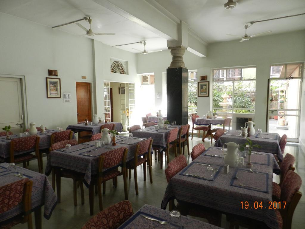 Hotel Tara Niwas 3*