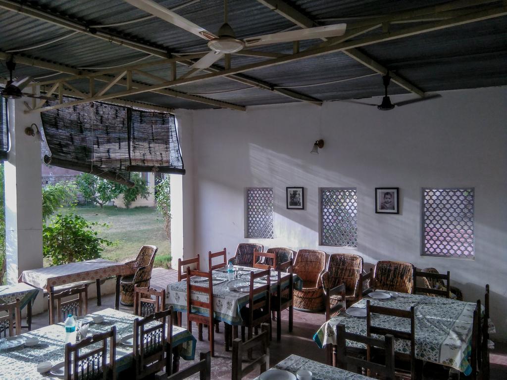 Adhbhut Hotel