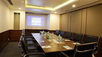 Nirwana Hometel Jaipur- A Sarovar 3* Jaipur