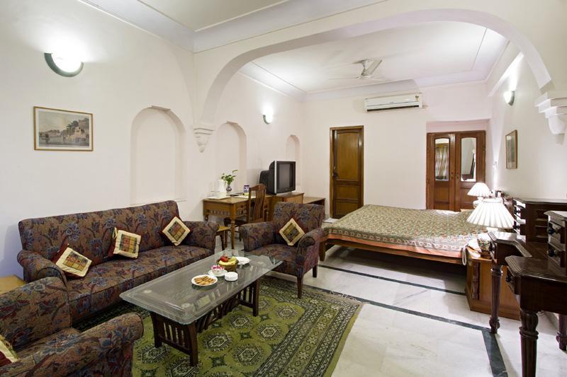 Chirmi Palace Hotel 3*