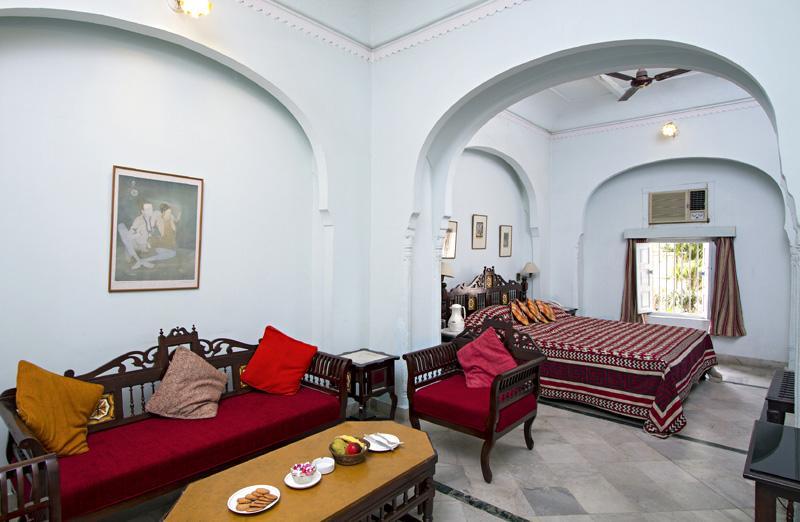 Hotel Chirmi Palace 3*