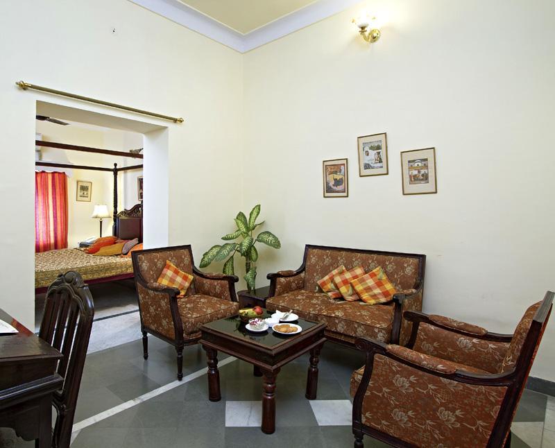 Hotel Chirmi Palace 3*