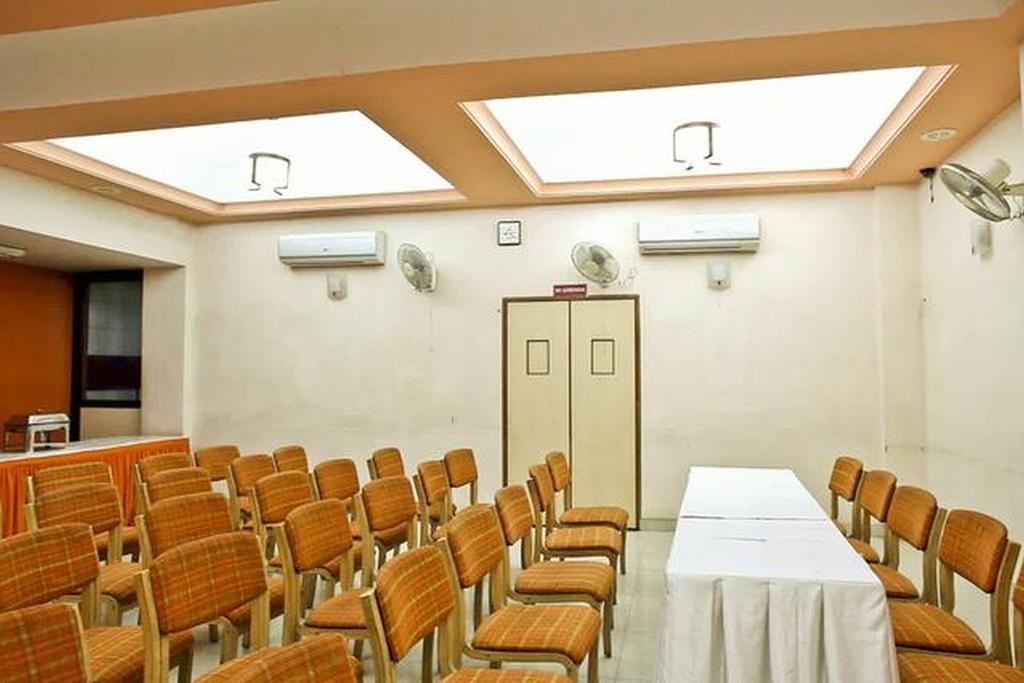 Hotel Mohan 2*
