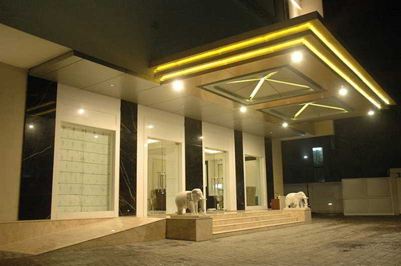 Sarovar Portico