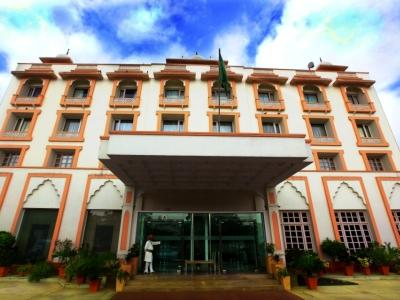Park Regis Hotel