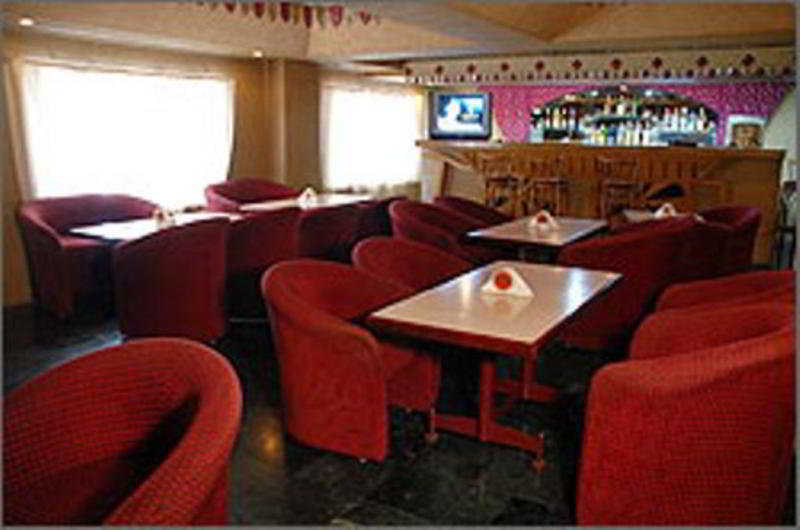 Vesta Maurya Palace Hotel