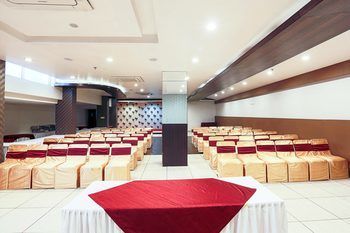 Tgi Apple Hotel 3*
