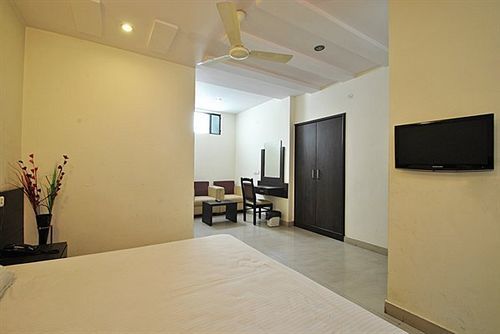 Hotel Classic 7 & Restaurant Jaipur