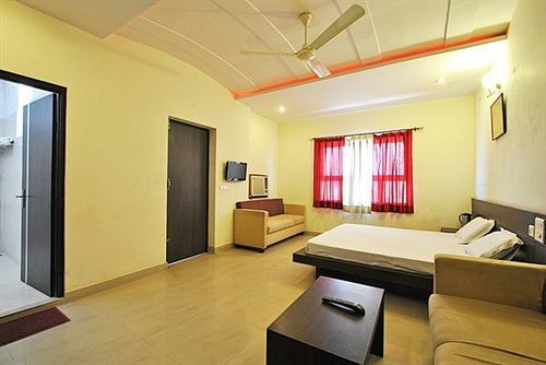 Classic 7 & Restaurant Hotel 3*