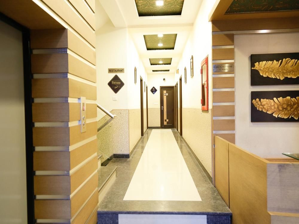 Oyo Premium Airport Extension Hotel