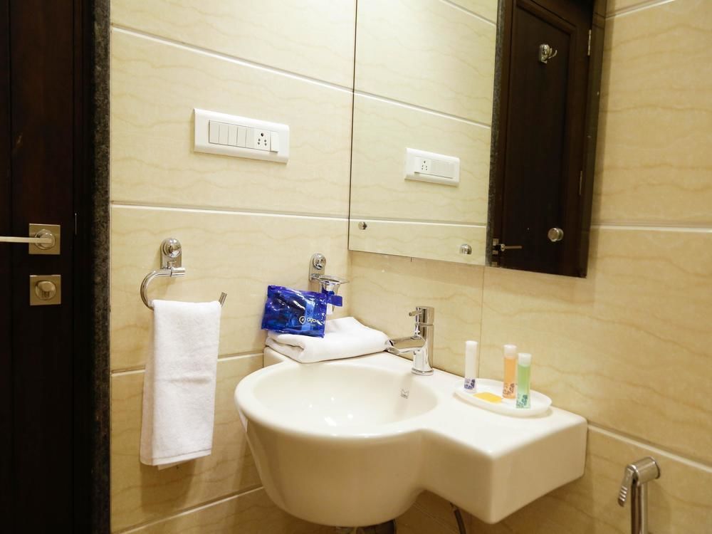 Hotel Oyo Premium Airport Extension
