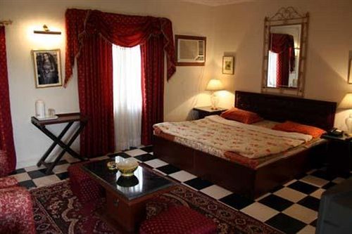 Hotel Sugan Niwas Palace