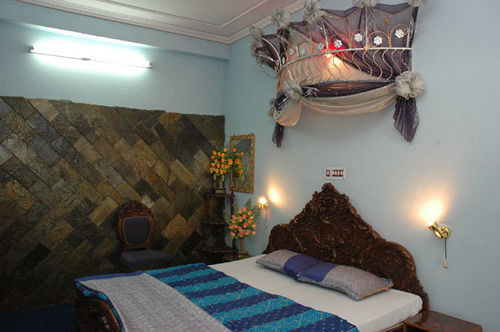 Hotel Royal Aashiyana Palace