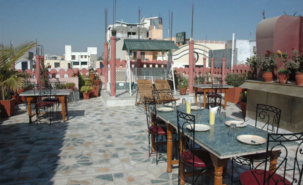 Hotel Royal Aashiyana Palace