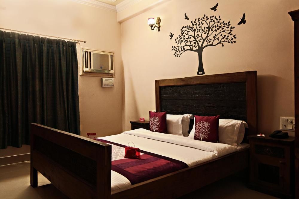 Oyo 1656 Mandela House 3*