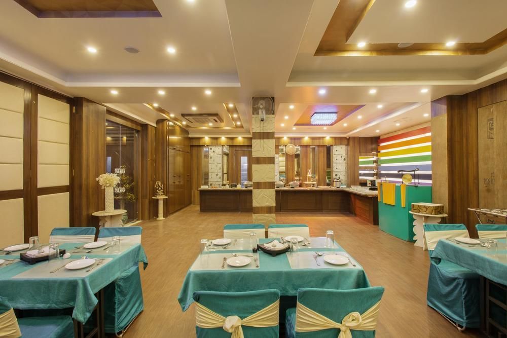 Hotel Oyo Premium Bani Park Jaipur