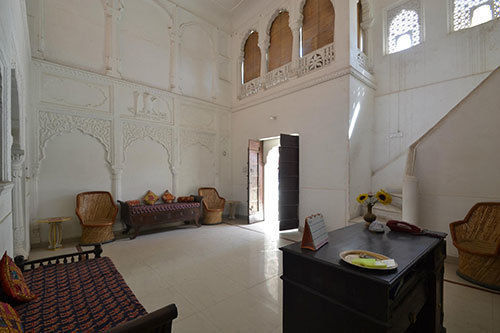 Hotel Rawla Mrignayani Palace