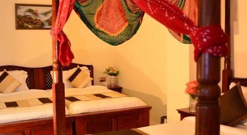 Hotel The Jal Mahal 4*