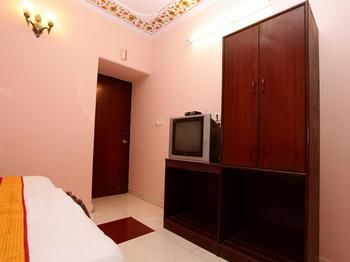Hotel Oyo Kabir Marg Collectorate Circle 3*