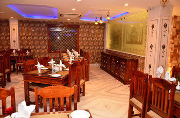 Lilypool - The Heritage Jalmahal Hotel