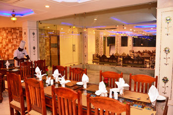Lilypool - The Heritage Jalmahal * Jaipur