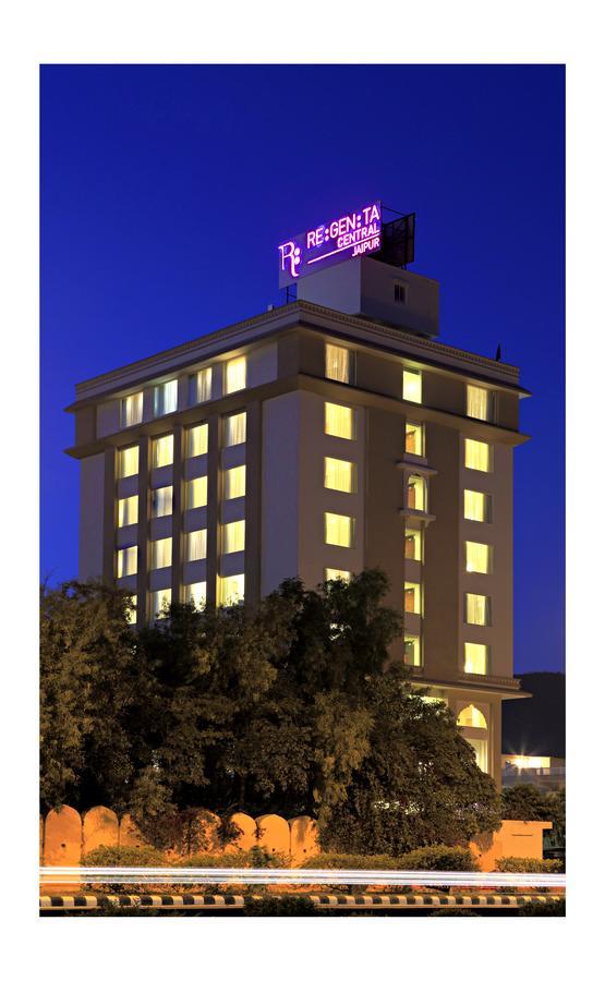Regenta Jal Mahal, Hotel