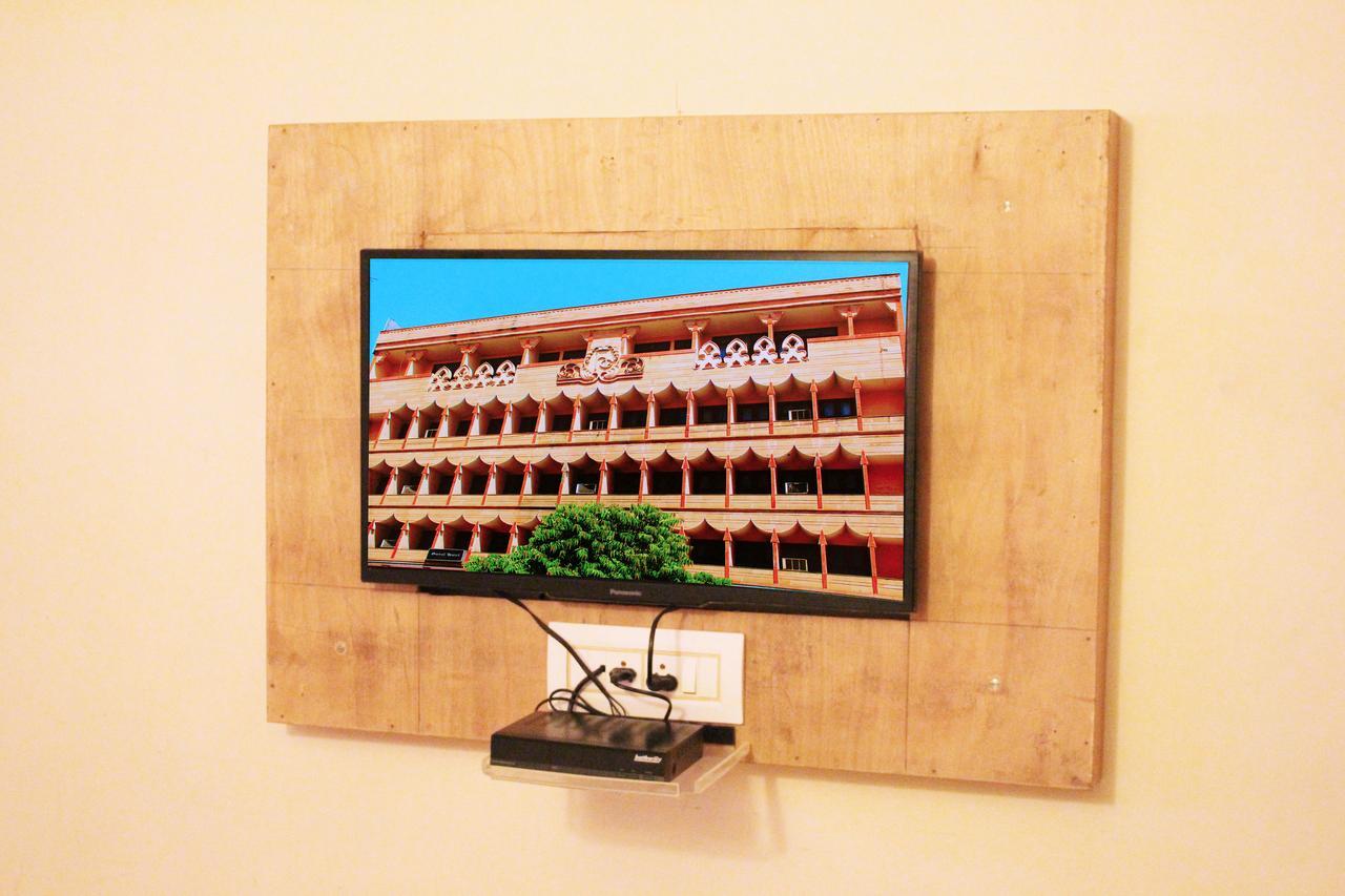 Goyal Hotel 3*