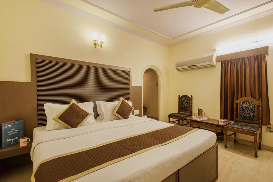 Goyal Hotel 3*