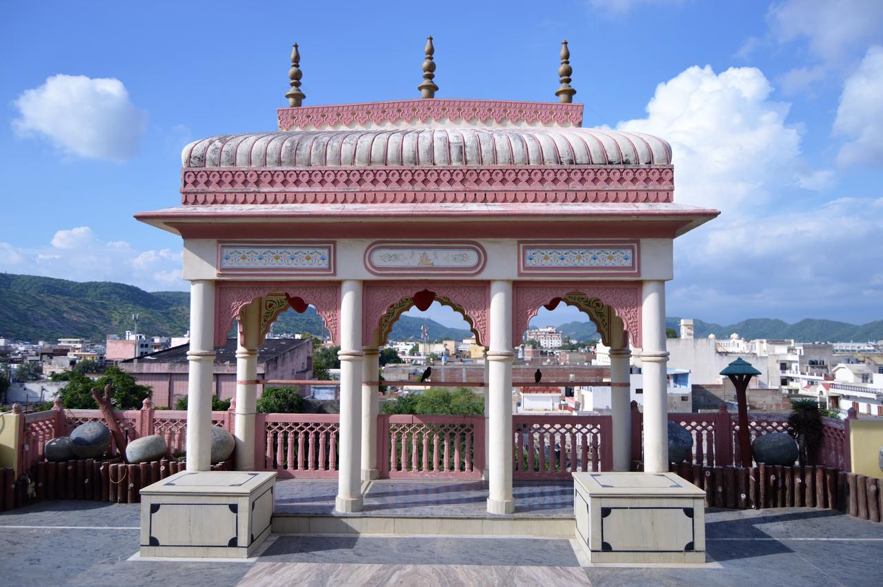 Gulab Garh Hotel 3*