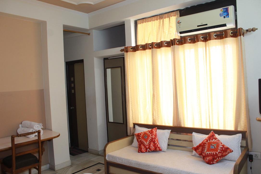 Guest house Sumitra Enclave *