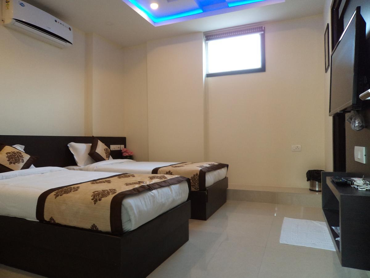 Ashu Hotel 2*