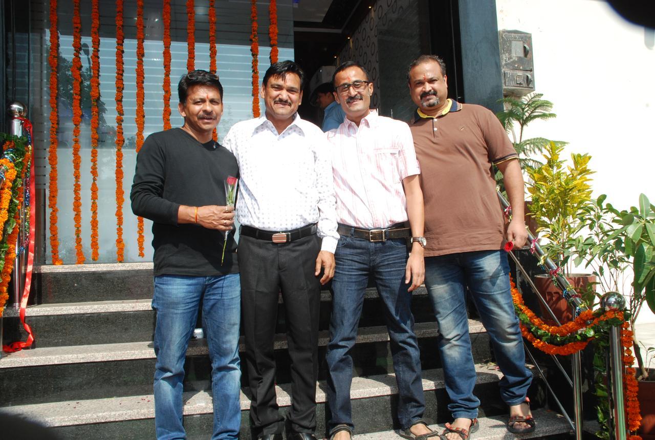 Ashu 2* Jaipur