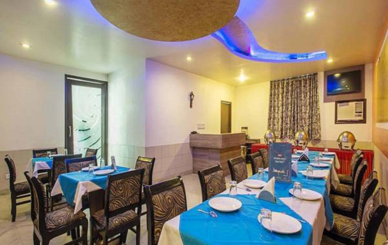 Goyal Palace Hotel