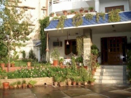 Villa Giri By Vista *