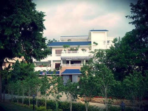 Giri By Vista * Jaipur